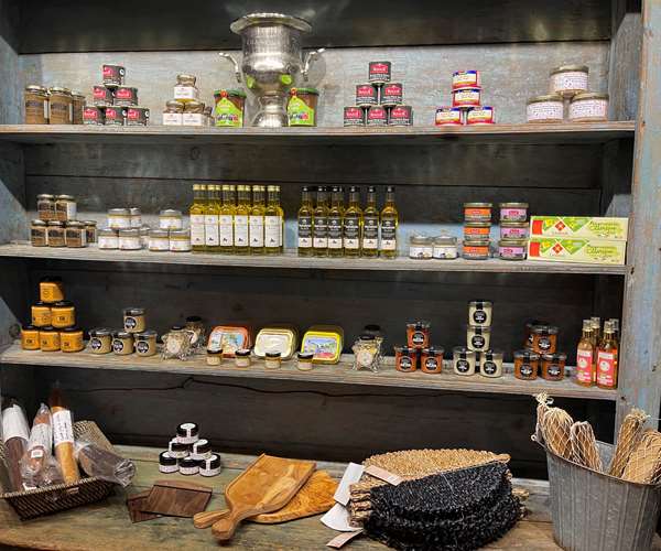 Retail Hutch