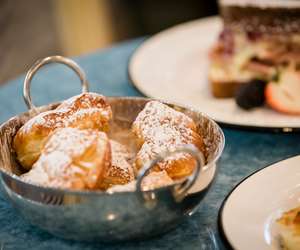 Hot Fresh Beignets 